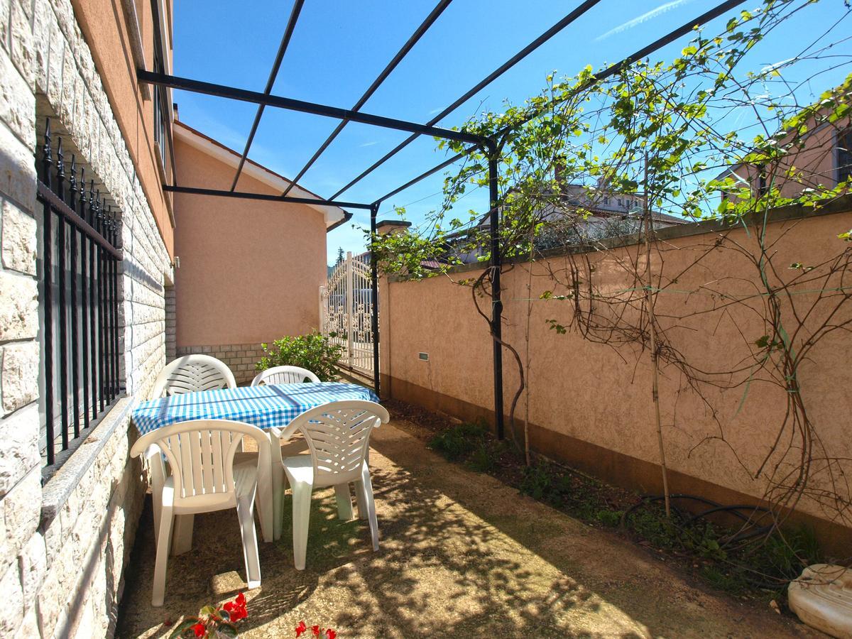 Apartments Edin 1359 Peroj Bagian luar foto