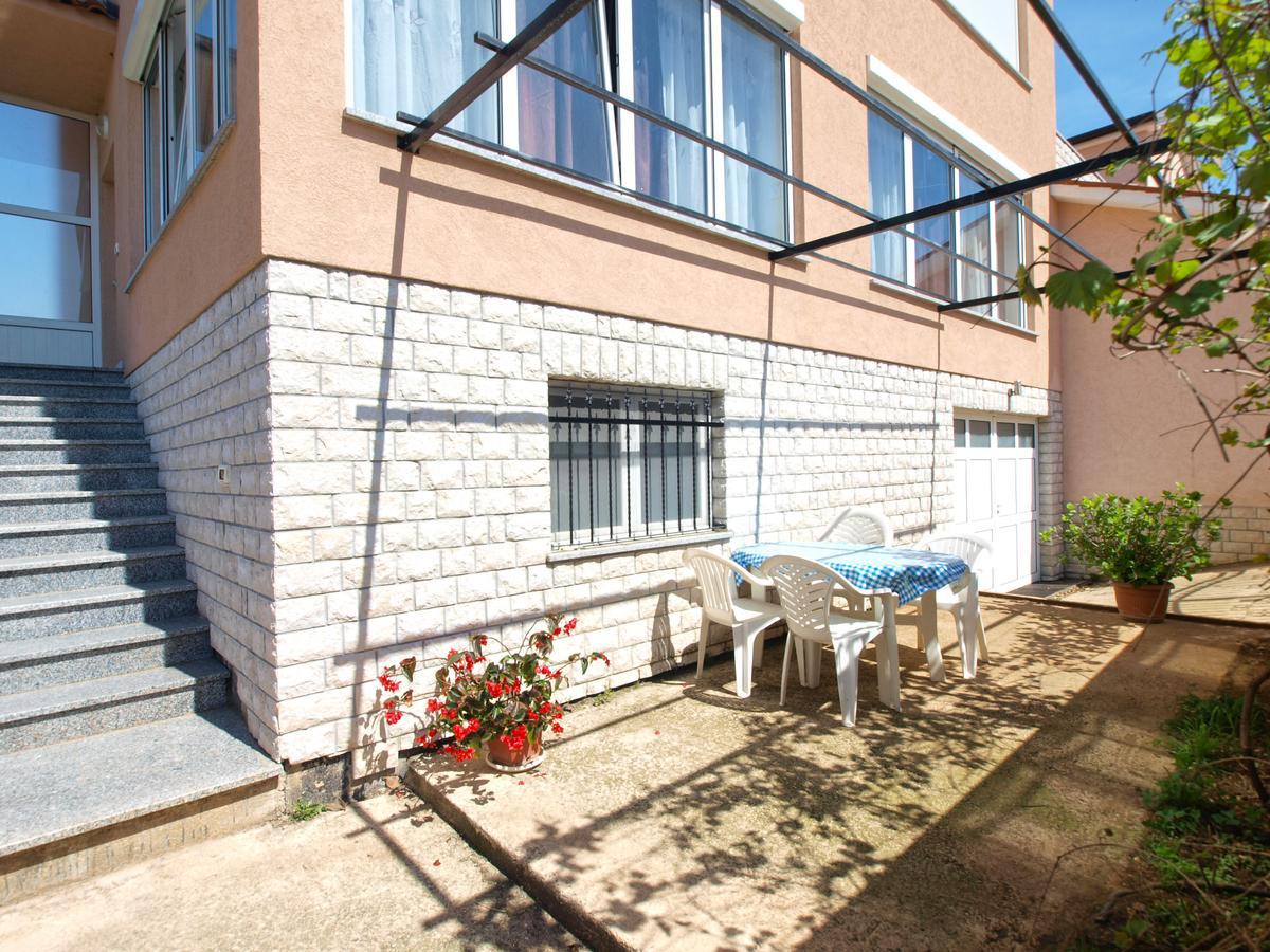 Apartments Edin 1359 Peroj Bagian luar foto