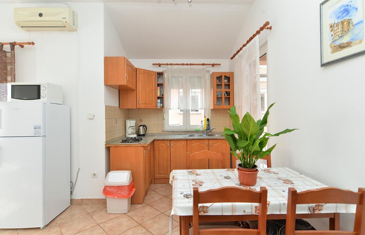 Apartments Edin 1359 Peroj Bagian luar foto